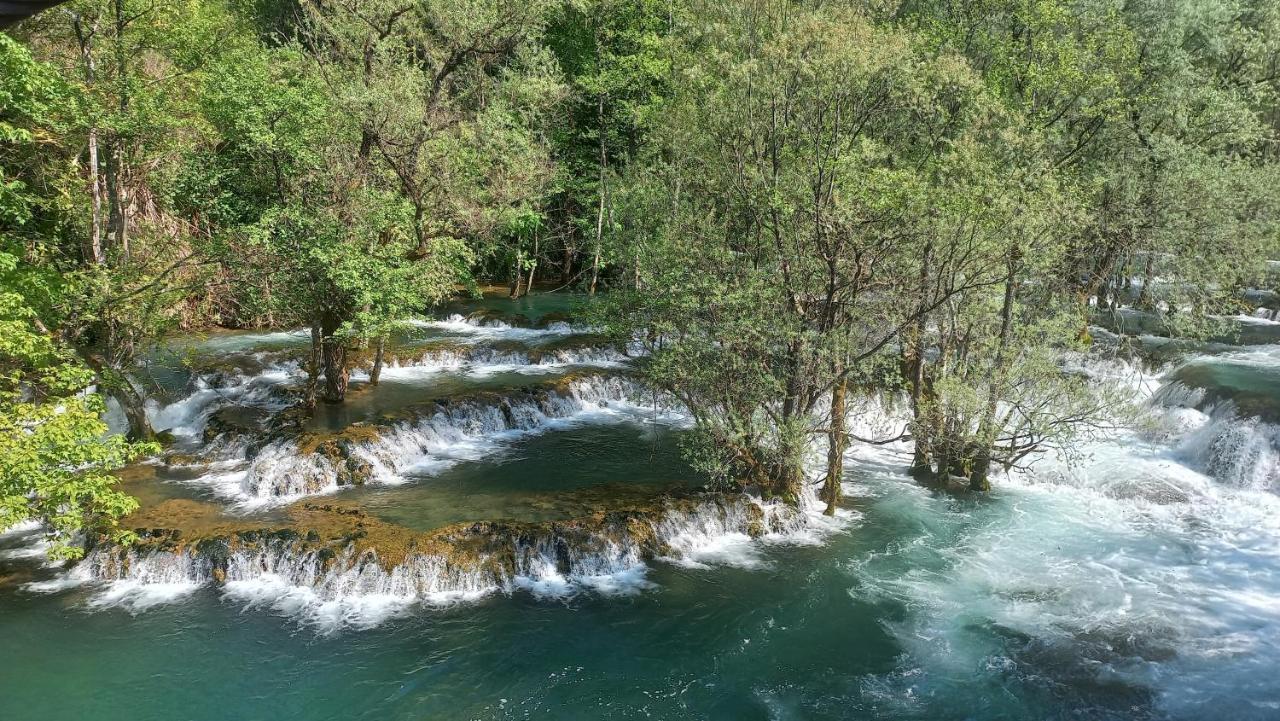 Kuca U Sumi - Forrest House Near Una National Park Бихач Экстерьер фото